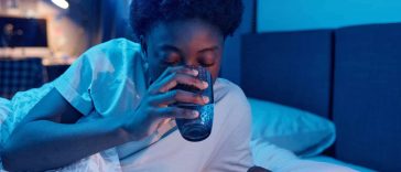 The pros and cons of drinking water Before Bed